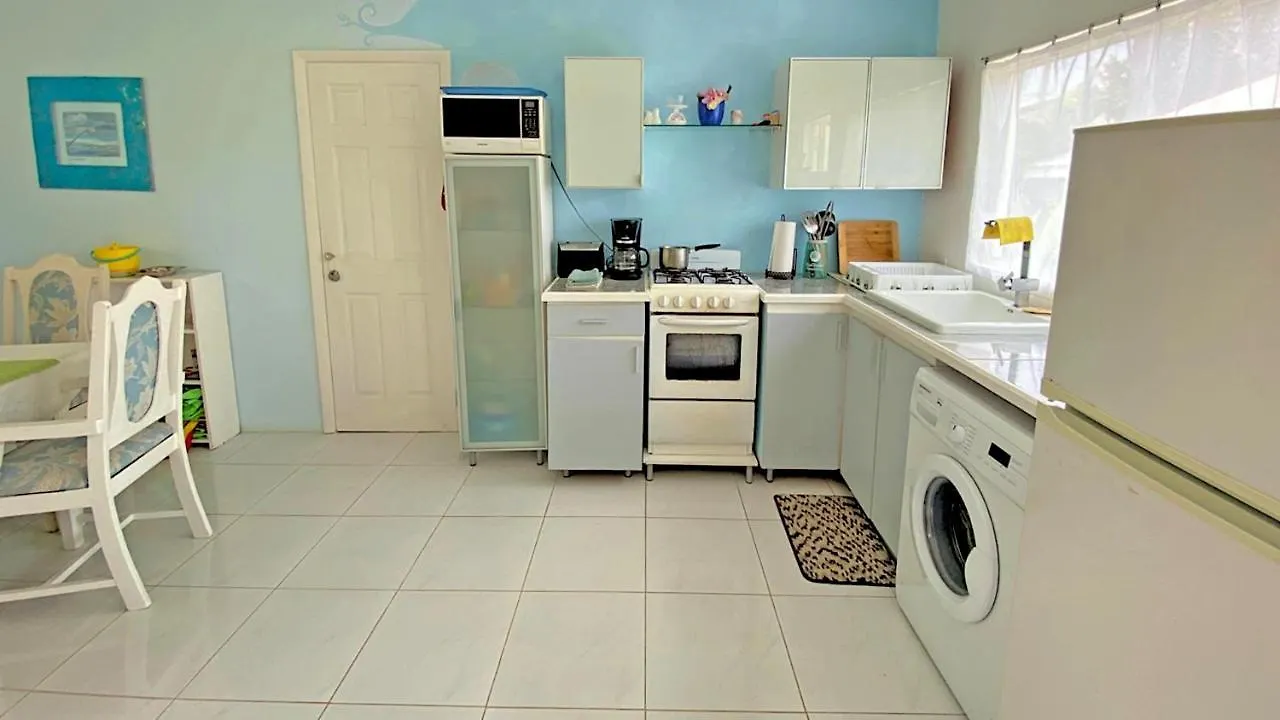 Σπίτι διακοπών Azalea Cottages - 5 Minutes Walk To The Beach!