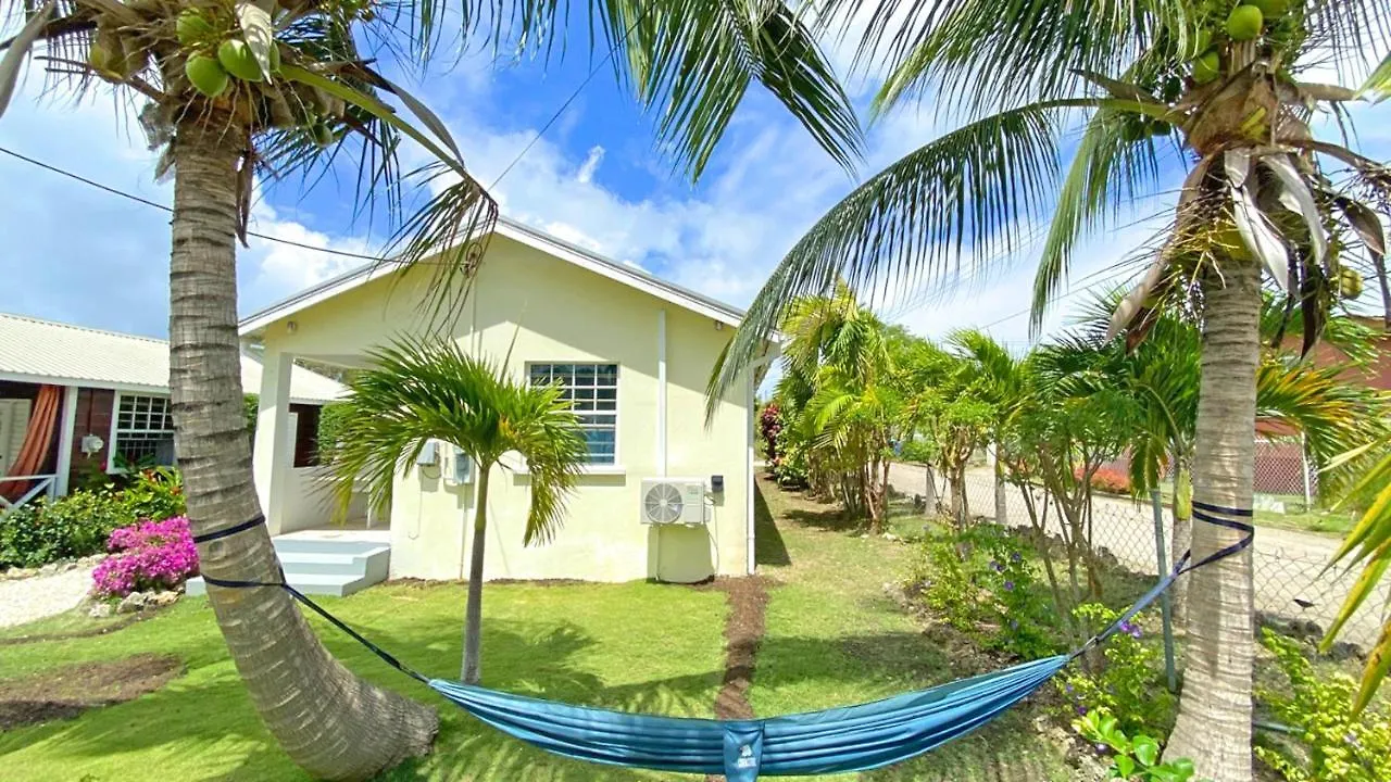 Σπίτι διακοπών Azalea Cottages - 5 Minutes Walk To The Beach!